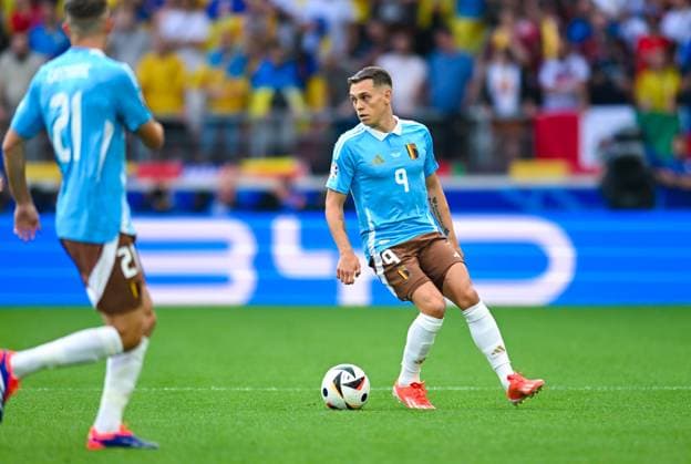 Leandro Trossard (Belgium) in Aktion, UEFA EURO, EM, Europameisterschaft,Fussball 2024 - Group E, Ukraine vs Belgium, Arena Stuttgart am 26. June 2024 in Stuttgart, Deutschland. (Foto von Silas Schueller DeFodi Images) Leandro Trossard (Belgium) controls the ball, UEFA EURO 2024 - Group E, Ukraine vs Belgium, Arena Stuttgart on June 26, 2024 in Stuttgart, Germany. (Photo by Silas Schueller DeFodi Images) Defodi-738_738_UKRBEL_20240626_152