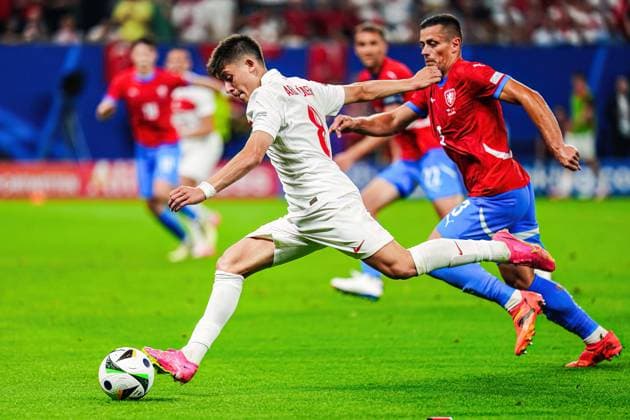 Torschuss Torchance Arda Gueler (Tuerkei, 08) GER, Tschechien vs. Tuerkei, Fussball Europameisterschaft, UEFA EURO, EM, Europameisterschaft,Fussball 2024, Spieltag 3, 26.06.2024 GER, Tschechien vs. Tuerkei, Fussball Europameisterschaft, UEFA Euro 2024, Spieltag 3, 26.06.2024 Hamburg Copyright: xEibner-Pressefoto MarcelxvonxFehrnx EP_MFN