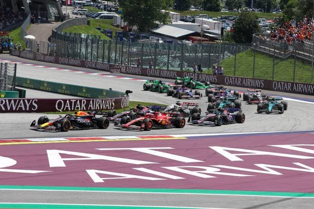 Start, Sergio Perez (Red Bull), Esteban Ocon (Alpine), Charles Leclerc (Scuderia Ferrari HP), Pierre Gasly (Alpine), Sprint, Grosser Preis von Oesterreich, Motorsport, Herren, Formel 1, 29.06.2024 Spielberg Steiermark Oesterreich