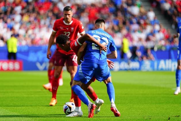 Dan Ndoye (Schweiz, 19), Stephan El Shaarawy (Italien, 22) GER, Schweiz vs. Italien, Fussball Europameisterschaft, UEFA EURO, EM, Europameisterschaft,Fussball 2024, Achtelfinale, 29.06.2024 GER, Schweiz vs. Italien, Fussball Europameisterschaft, UEFA Euro 2024, Achtelfinale, 29.06.2024 Berlin Copyright: xEibner-Pressefoto MarcelxvonxFehrnx EP_MFN