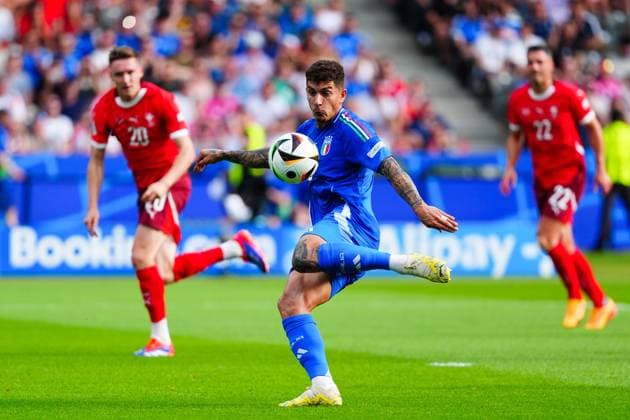 Torschuss Torchance Giovanni Di Lorenzo (Italien, 02) GER, Schweiz vs. Italien, Fussball Europameisterschaft, UEFA EURO, EM, Europameisterschaft,Fussball 2024, Achtelfinale, 29.06.2024 GER, Schweiz vs. Italien, Fussball Europameisterschaft, UEFA Euro 2024, Achtelfinale, 29.06.2024 Berlin Copyright: xEibner-Pressefoto MarcelxvonxFehrnx EP_MFN