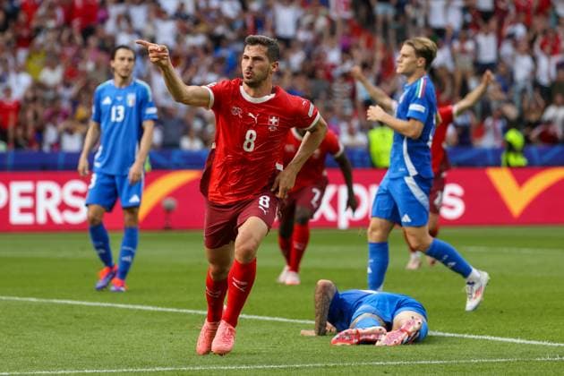 Torjubel nach dem Tor zum 1:0 durch Remo Freuler (Schweiz, 08) , Fussball, UEFA , Europa Meisterschaft, (Achtelfinale) 2024, Schweiz vs. Italien, 29.06.2024, Olympiastadion Berlin, Berlin, Deutschland Berlin Olympiastadion Berlin Berlin Deutschland Copyright: xGrantxHubbsx