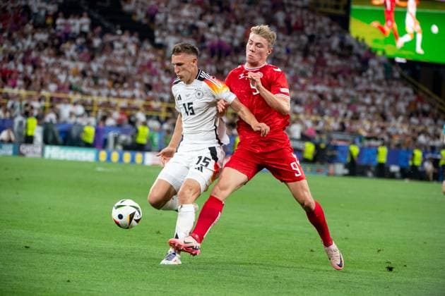 Nico Schlotterbeck (Deutschland, 15) im Zweikampf mit Rasmus Winther Hojlund (Daenemark, 09), GER, Germany (GER) vs Denmark (DEN), Fussball Europameisterschaft, UEFA EURO, EM, Europameisterschaft,Fussball 2024, Round of 16, 29.06.2024 GER, Germany (GER) vs Denmark (DEN), Fussball Europameisterschaft, UEFA EURO 2024, Round of 16, 29.06.2024 Dortmund Copyright: xEibner-Pressefoto Memmlerx EP_MMR
