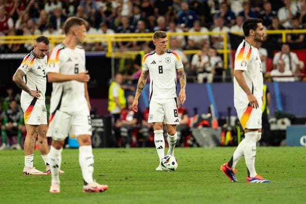 GER, Euro 2024, Achtelfinale round of sixteen, Deutschland (Germany, GER) vs Dänemark (Denmark, DNK) 29.06.2024, Signal Iduna Park (BVB Stadion Dortmund), Dortmund, GER, Euro 2024, Achtelfinale round of sixteen, Deutschland (Germany, GER) vs Dänemark (Denmark, DNK) Im Bild: Toni Kroos (Deutschland Germany GER, 8) beim Freistoss