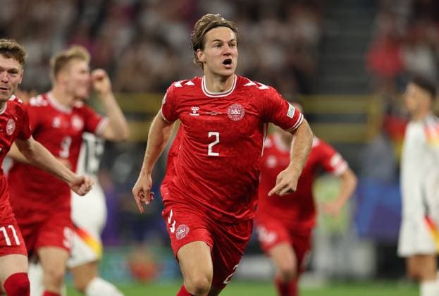 29.06.2024, Fussball Europameisterschaft, UEFA EURO, EM, Europameisterschaft,Fussball 2024, Deutschland - Dänemark, Achtelfinale, BVB Stadion Dortmund, v.l., Torjubel zum aberkannten 0:1 durch Joachim Christian Andersen (Dänemark), Goal celebration, celebrate the goal Copyright: HMBxMedia