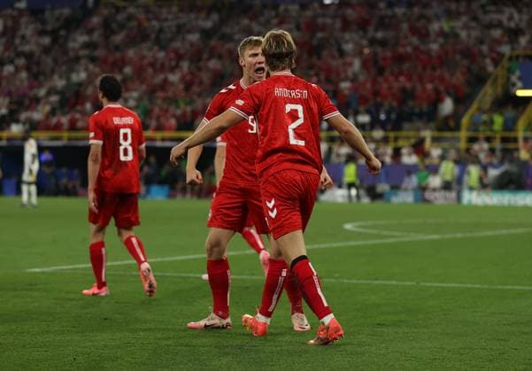 29.06.2024, Fussball Europameisterschaft, UEFA EURO, EM, Europameisterschaft,Fussball 2024, Deutschland - Dänemark, Achtelfinale, BVB Stadion Dortmund, v.l., Torjubel zum aberkannten 0:1 durch Joachim Christian Andersen (Dänemark), Goal celebration, celebrate the goal Copyright: HMBxMedia