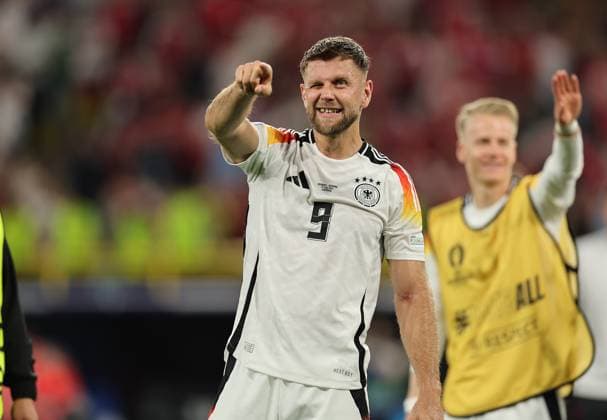 29.06.2024, Fussball Europameisterschaft, UEFA EURO, EM, Europameisterschaft,Fussball 2024, Deutschland - Dänemark, Achtelfinale, BVB Stadion Dortmund, v.l., Torwart Oliver Baumann (Deutschland) freut sich über den Einzug ins Viertelfinale Copyright: HMBxMedia