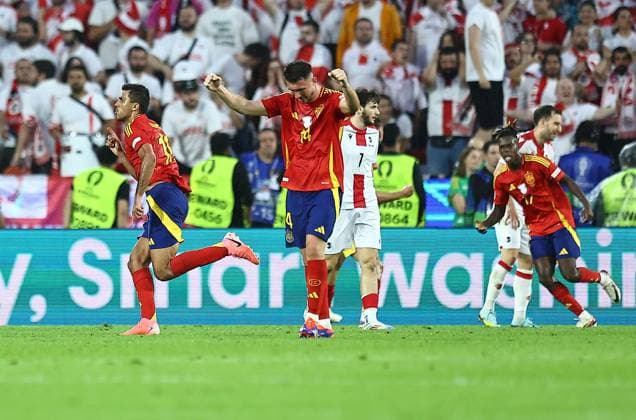 Rodri of Spain celebrates scoring to make it 1-1 Spain v Georgia, UEFA European Championship, EM, Europameisterschaft 2024, Round of 16, Football, Cologne Stadium, Cologne, Germany - 30 Jun 2024 EDITORIAL USE ONLY No use with unauthorised audio, video, data, fixture lists, club league logos or live services. Online in-match use limited to 120 images, no video emulation. No use in betting, games or single club league player publications. Copyright: xMichaelxZemanek Shutterstockx 14562306ab