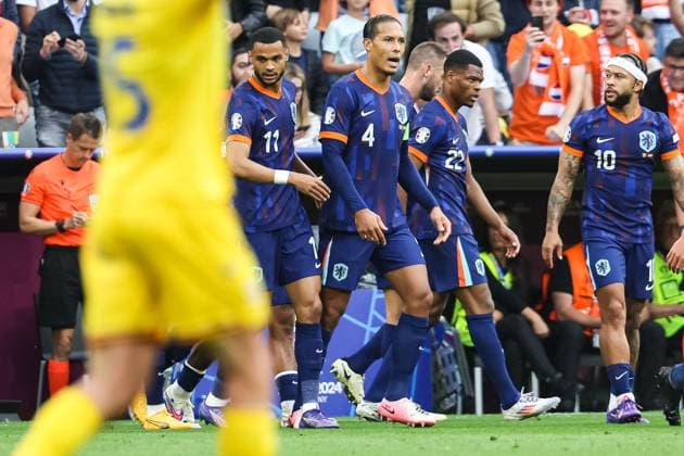 Tor fuer die Niederlande 1:0 durch Cody Gakpo (Niederlande, 11) jubel im Team GER, Rumaenien (ROM) vs. Niederlande (NED), Fussball Europameisterschaft, UEFA EURO, EM, Europameisterschaft,Fussball 2024, Achtelfinale, 02.07.2024 GER, Rumaenien (ROM) vs. Niederlande (NED), Fussball Europameisterschaft, UEFA EURO 2024, Achtelfinale, 02.07.2024 Muenchen Copyright: xEibner-Pressefoto RogerxBuerkex EP