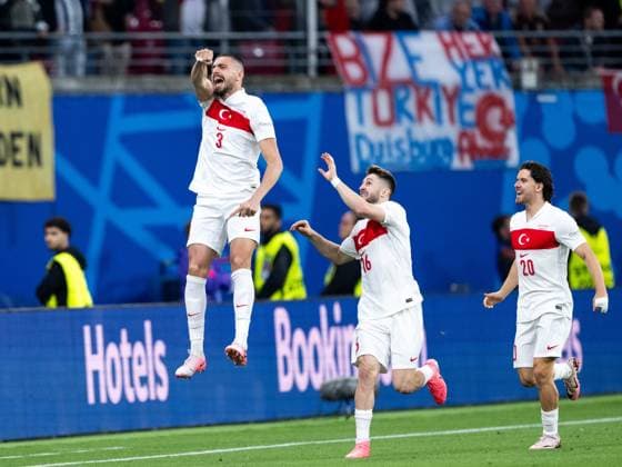 Merih Demiral (Tuerkei, 03), Abduelkerim Bardakci (Tuerkei, 14), Ferdi Erenay Kadioglu (Tuerkei, 20) jubeln ueber das Tor zum 0:1, GER, Austria (AUT) vs Tuerkiye (TUR), Fussball Europameisterschaft, UEFA EURO, EM, Europameisterschaft,Fussball 2024, Round of 16, 02.07.2024 GER, Austria (AUT) vs Tuerkiye (TUR), Fussball Europameisterschaft, UEFA EURO 2024, Round of 16, 02.07.2024 Leipzig Copyright: xEibner-Pressefoto Memmlerx EP_MMR