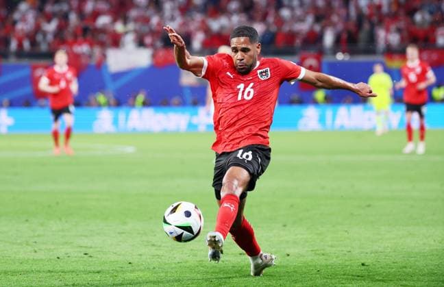 Oesterreich - Tuerkei UEFA EURO, EM, Europameisterschaft,Fussball 2024 Leipzig, 02.07.2024, Leipzig Stadium, Fußball, UEFA EURO 2024 Germany , Achtelfinale , Österreich AUT vs. Türkei TUR , Im Bild: Phillipp Mwene (16, AUT). , Nur für journalistische Zwecke. Only for editorial use! , UEFA Êregulations prohibit any use of photographs as image sequences and or quasi-video. ,