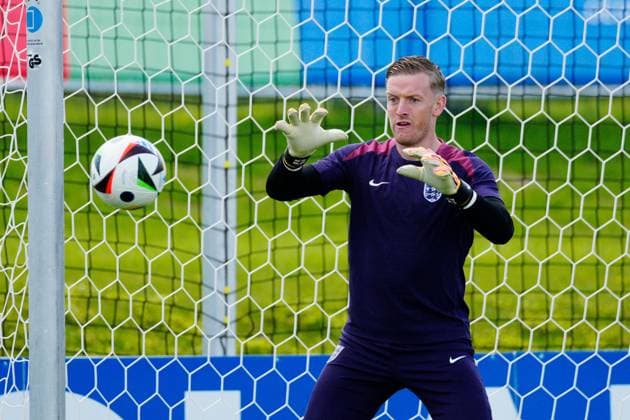 EURO 2024, Nationalteam England Training Jordan Pickford of England England Training, UEFA European Championship, EM, Europameisterschaft 2024, Quarter Final, Football, Spa & Golf Resort Weimarer Land, Blankenhain, Germany, 05 Jul 2024 EDITORIAL USE ONLY No use with unauthorised audio, video, data, fixture lists, club league logos or live services. Online in-match use limited to 120 images, no video emulation. No use in betting, games or single club league player publications. Copyright: xDavexShopland Shutterstockx 14568246a