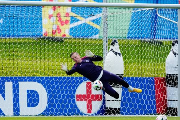 EURO 2024, Nationalteam England Training Jordan Pickford of England England Training, UEFA European Championship, EM, Europameisterschaft 2024, Quarter Final, Football, Spa & Golf Resort Weimarer Land, Blankenhain, Germany, 05 Jul 2024 EDITORIAL USE ONLY No use with unauthorised audio, video, data, fixture lists, club league logos or live services. Online in-match use limited to 120 images, no video emulation. No use in betting, games or single club league player publications. Copyright: xDavexShopland Shutterstockx 14568246b