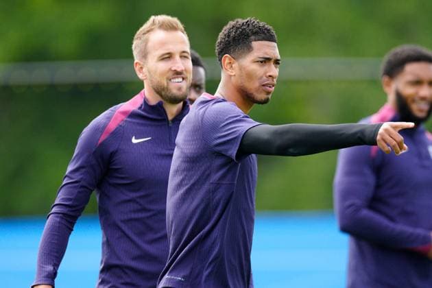 Sport Bilder des Tages Harry Kane of England and Jude Bellingham of England England Training, UEFA European Championship, EM, Europameisterschaft 2024, Quarter Final, Football, Spa & Golf Resort Weimarer Land, Blankenhain, Germany, 05 Jul 2024 EDITORIAL USE ONLY No use with unauthorised audio, video, data, fixture lists, club league logos or live services. Online in-match use limited to 120 images, no video emulation. No use in betting, games or single club league player publications. Copyright: xDavexShopland Shutterstockx 14568246ab