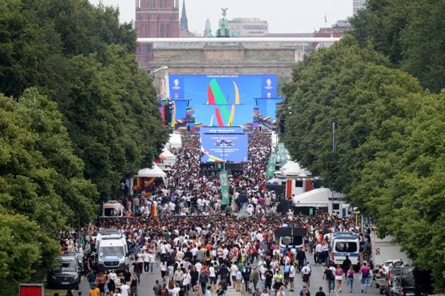 DEU, FIFA, EM-2024, Fanmeile, , 05.07.2024, Strasse des 17.Juni, Fanmeile, Berlin, DEU, FIFA, EM-2024, Fanmeile, , im Bild Foto: Juergen Engler nordphoto GmbH