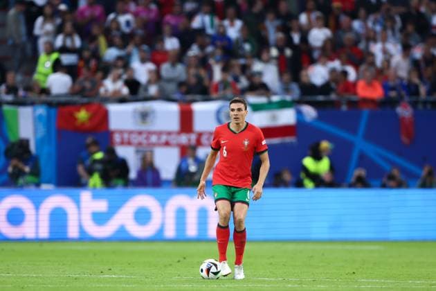 Joao Palhinha of Portugal Portugal v France, UEFA European Championship, EM, Europameisterschaft 2024, Quarter Final, Football, Volksparkstadion, Hamburg, Germany, 05 Jul 2024 EDITORIAL USE ONLY No use with unauthorised audio, video, data, fixture lists, club league logos or live services. Online in-match use limited to 120 images, no video emulation. No use in betting, games or single club league player publications. Copyright: xKieranxMcManus Shutterstockx 14571382ab