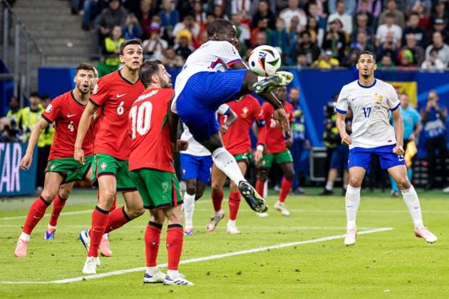 Portugal v France - UEFA EURO, EM, Europameisterschaft,Fussball 2024: Quarter-Final Joao Palhinha , Bernardo Silva , Dayot Upamecano , William Saliba during the UEFA Euro 2024 Quarter Final match between Portugal v France, at the stadium in Hamburg, Germany, on July 5, 2024. Hamburg Germany Copyright: xFotoxOlimpikx originalFilename:jastrzebowski-portugal240705_npINA.jpg