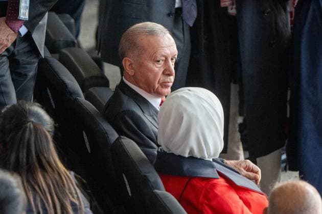 Fussball, Herren, Saison 2023 24, UEFA EURO, EM, Europameisterschaft,Fussball EM 2024, Viertelfinale in Berlin, Niederlande - Türkei, Recep Tayyip Erdogan (Präsident der Republik Türkei) mit Frau Emine Erdogan auf der Tribüne, , 06.07. 2024, Copyright: xMatthiasxKochx