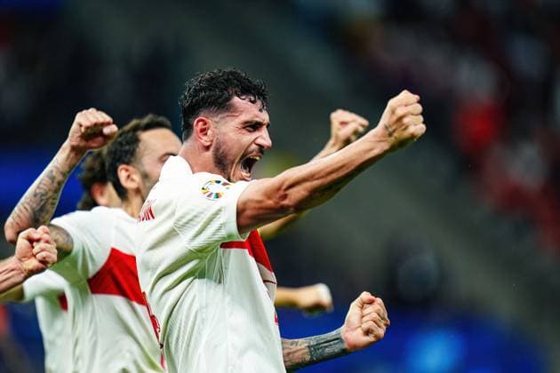 Jubel Tuerkei nach Tor zum 0:1 per Kopfball Samet Akaydin (Tuerkei, 04) GER, Niederlande vs. Tuerkei, Fussball Europameisterschaft, UEFA EURO, EM, Europameisterschaft,Fussball 2024, Viertelfinale, 06.07.2024 GER, Niederlande vs. Tuerkei, Fussball Europameisterschaft, UEFA Euro 2024, Viertelfinale, 06.07.2024 Berlin Copyright: xEibner-Pressefoto MarcelxvonxFehrnx EP_MFN