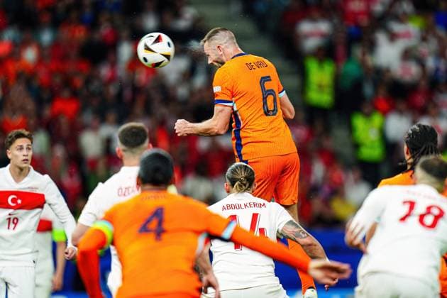 Tor zum 1:1 per Kopfball Stefan de Vrij (Niederlande, 06) GER, Niederlande vs. Tuerkei, Fussball Europameisterschaft, UEFA EURO, EM, Europameisterschaft,Fussball 2024, Viertelfinale, 06.07.2024 GER, Niederlande vs. Tuerkei, Fussball Europameisterschaft, UEFA Euro 2024, Viertelfinale, 06.07.2024 Berlin Copyright: xEibner-Pressefoto MarcelxvonxFehrnx EP_MFN