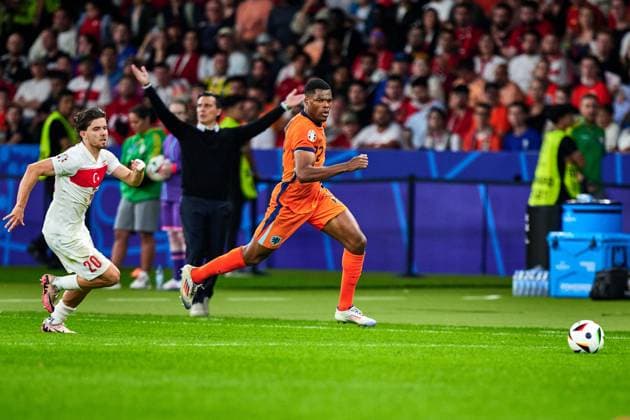 Ferdi Kadioglu (Tuerkei, 20), Vincenzo Montella (Tuerkei, Trainer), Denzel Dumfries (Niederlande, 22), GER, UEFA EURO, EM, Europameisterschaft,Fussball 2024, Fussball Herren, UEFA EM 2024, Viertelfinale, Quarter-finals, Niederlande vs. Tuerkei, Netherlands vs. Tuerkiye, 06.07.2024. GER, UEFA Euro 2024, Fussball Herren, UEFA EM 2024, Viertelfinale, Quarter-finals, Niederlande vs. Tuerkei, Netherlands vs. Tuerkiye, 06.07.2024. Berlin Copyright: xEibner-Pressefotox xClaudiusxRauchx EP_CRH