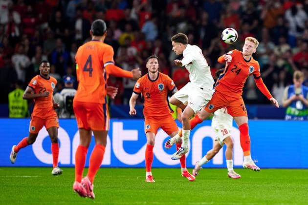 Jerdy Schouten (Niederlande, 24), Kopfball, GER, UEFA EURO, EM, Europameisterschaft,Fussball 2024, Fussball Herren, UEFA EM 2024, Viertelfinale, Quarter-finals, Niederlande vs. Tuerkei, Netherlands vs. Tuerkiye, 06.07.2024. GER, UEFA Euro 2024, Fussball Herren, UEFA EM 2024, Viertelfinale, Quarter-finals, Niederlande vs. Tuerkei, Netherlands vs. Tuerkiye, 06.07.2024. Berlin Copyright: xEibner-Pressefotox xClaudiusxRauchx EP_CRH