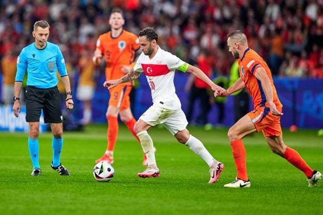 Hakan Calhanoglu (Tuerkei, 10), GER, UEFA EURO, EM, Europameisterschaft,Fussball 2024, Fussball Herren, UEFA EM 2024, Viertelfinale, Quarter-finals, Niederlande vs. Tuerkei, Netherlands vs. Tuerkiye, 06.07.2024. GER, UEFA Euro 2024, Fussball Herren, UEFA EM 2024, Viertelfinale, Quarter-finals, Niederlande vs. Tuerkei, Netherlands vs. Tuerkiye, 06.07.2024. Berlin Copyright: xEibner-Pressefotox xClaudiusxRauchx EP_CRH