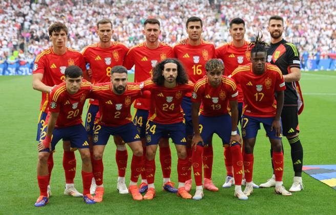 05.07.2024, Fussball, Herren, UEFA Europameisterschaft 2024, Quarter Final, Viertelfinale, Spanien - Deutschland, Fabian Ruiz (Spanien), Lamine Yamal (Spanien), Nico Williams (Spanien), Pedri (Spanien), Robin Le Normand (Spanien), Daniel Carvajal (Spanien), Rodri (Spanien), Aymeric Laporte (Spanien), Marc Cucurella (Spanien), Unai Simon (Spanien), Alvaro Morata (Spanien) Stuttgart MHP-Arena Baden-Württemberg Deutschland (DE) Copyright: xSebastianxBachx