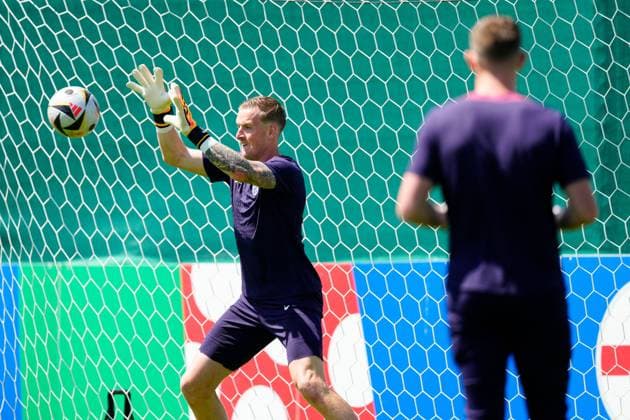 Jordan Pickford of England England Training, UEFA European Championship, EM, Europameisterschaft 2024, Semi Final, Football, Spa & Golf Resort Weimarer Land, Blankenhain, Germany, 09 Jul 2024 EDITORIAL USE ONLY No use with unauthorised audio, video, data, fixture lists, club league logos or live services. Online in-match use limited to 120 images, no video emulation. No use in betting, games or single club league player publications. Copyright: xDavexShopland Shutterstockx 14576868e