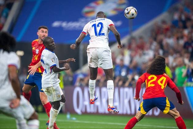 EURO 2024, Die Highlights Fussball, Herren, Saison 2023 24, UEFA EURO, EM, Europameisterschaft,Fussball EM 2024, Halbfinale in München, Spanien - Frankreich, Randal Kolo Muani (Frankreich) erzielt das Tor zum 1:0 gegen Torwart Unai Simon (nicht im Bild, Spanien), 09.07. 2024, Copyright: xSebastianxRäppold MatthiasxKochx