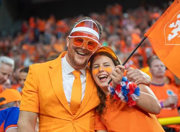 Fussball, Herren, Saison 2023 24, UEFA EURO, EM, Europameisterschaft,Fussball EM 2024, Halbfinale in Dortmund, Niederlande - England, niederländische Fans, 10.07. 2024, Copyright: xSebastianxRäppold MatthiasxKochx