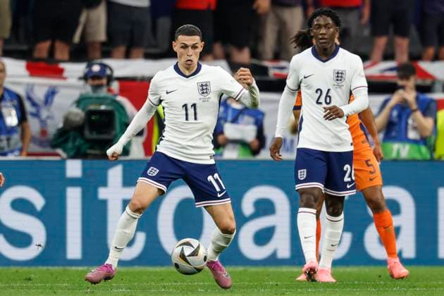 GER, Dortmund, Fussball, Niederlande vs England , Halbfinale, Westfalenstadion Dortmund, UEFA EURO, EM, Europameisterschaft,Fussball 2024, Phil Foden (England), am Ball, 10.07. 2024, Copyright: HMBxMedia HeikoxBecker