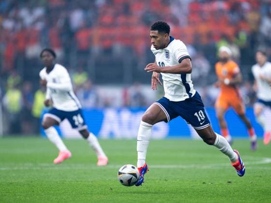 Jude Bellingham (England, 10) am Ball, GER, Netherlands (NED) vs England (ENG), Fussball Europameisterschaft, UEFA EURO, EM, Europameisterschaft,Fussball 2024, Semifinal, 10.07.2024 GER, Netherlands (NED) vs England (ENG), Fussball Europameisterschaft, UEFA EURO 2024, Semifinal, 10.07.2024 Dortmund Copyright: xEibner-Pressefoto Memmlerx EP_MMR