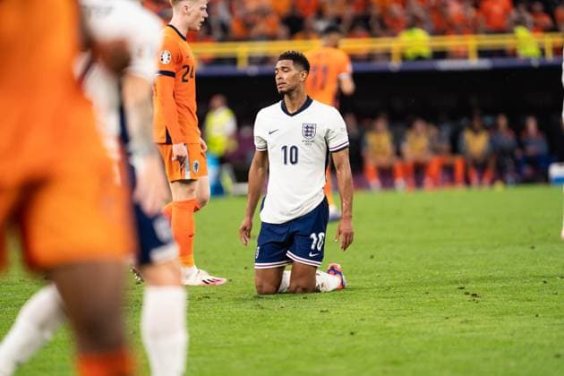 GER, Euro 2024, Halbfinale Semifinal, Niederlande (NLD) England (ENG) 10.07.2024, Signal Iduna Park, Dortmund, GER, Euro 2024, Halbfinale Semifinal, Niederlande (NLD) England (ENG) Im Bild: Jude Bellingham (England GBR, 10) am Boden, Augen zu
