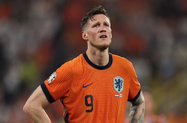 10.07.2024, Fussball Europameisterschaft, UEFA EURO, EM, Europameisterschaft,Fussball 2024, Niederlande - England, Halbfinale, BVB Stadion Dortmund, v.l., Wout Weghorst (Niederlande) enttaeuscht, enttaeuscht schauend, dissapointed, traurig, frustiert, frust, gefrustet Copyright: HMBxMedia