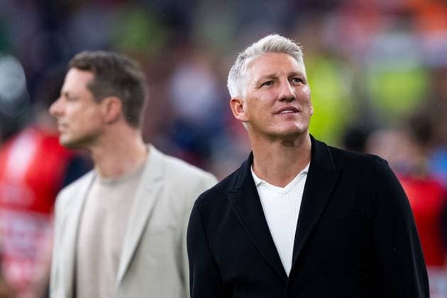 Bastian Schweinsteiger (Deutschland, Ex Nationalspieler, ARD Sportschau TV Experte), dahinter Alexander Bommes (ARD Sportschau TV Moderator, Sportjournalist), GER, Netherlands (NED) vs England (ENG), Fussball Europameisterschaft, UEFA EURO, EM, Europameisterschaft,Fussball 2024, Semifinal, 10.07.2024 GER, Netherlands (NED) vs England (ENG), Fussball Europameisterschaft, UEFA EURO 2024, Semifinal, 10.07.2024 Dortmund Copyright: xEibner-Pressefoto Memmlerx EP_MMR