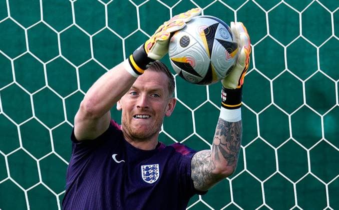 Jordan Pickford of England England Training, UEFA European Championship, EM, Europameisterschaft 2024, Final, Football, Spa & Golf Resort Weimarer Land, Blankenhain, Germany, 13 Jul 2024 EDITORIAL USE ONLY No use with unauthorised audio, video, data, fixture lists, club league logos or live services. Online in-match use limited to 120 images, no video emulation. No use in betting, games or single club league player publications. Copyright: xDavexShopland Shutterstockx 14583292c