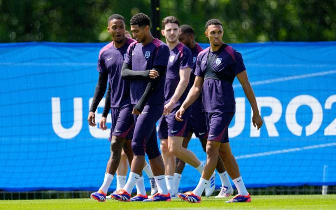 Ezri Konsa, Jude Bellingham, Declan Rice and Trent Alexander-Arnold of England England Training, UEFA European Championship, EM, Europameisterschaft 2024, Final, Football, Spa & Golf Resort Weimarer Land, Blankenhain, Germany, 13 Jul 2024 EDITORIAL USE ONLY No use with unauthorised audio, video, data, fixture lists, club league logos or live services. Online in-match use limited to 120 images, no video emulation. No use in betting, games or single club league player publications. Copyright: xDavexShopland Shutterstockx 14583292y