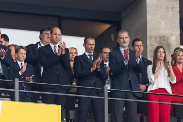 Fussball, Herren, Saison 2023 24, UEFA EURO, EM, Europameisterschaft,Fussball EM 2024, Finale in Berlin, Spanien - England, v.l. HRH Prinz William Arthur Philip Louis (Prince of Wales), Präsident Aleksander Ceferin (UEFA) und der spanische König Felipe VI. , 14.07. 2024, Copyright: xSebastianxRäppold MatthiasxKochx