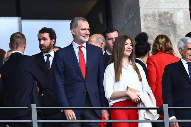 King Felipe VI of Spain with Her Royal Highness the Infanta Sofia Spain v England, UEFA European Championship, EM, Europameisterschaft 2024, Final, Football, Olympiastadion, Berlin, Germany, 14 Jul 2024 EDITORIAL USE ONLY No use with unauthorised audio, video, data, fixture lists, club league logos or live services. Online in-match use limited to 120 images, no video emulation. No use in betting, games or single club league player publications. Copyright: xMichaelxZemanek Shutterstockx 14583343av