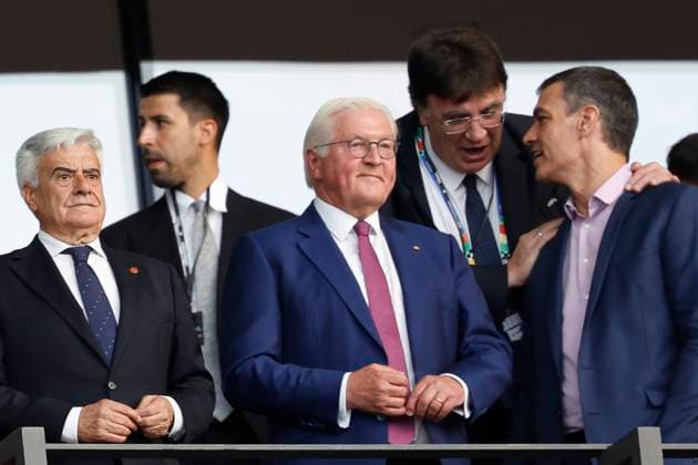 GER, Berlin, Fussball, Spanien vs England, Finale, Olympiastadion Berlin, UEFA EURO, EM, Europameisterschaft,Fussball 2024, Vor dem Final Spiel - Bundespraesident Frank Walter Steinmeier auf der Ehrentribuene, VIP, 14.07.2024, Copyright: HMBxMedia HeikoxBecker