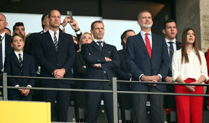 14.07.2024, xtgx, Fussball EM 2024 Finale, Spanien - England emspor, v.l. Prinz von Wales William (HRH Prince William Arthur Philip Louis, Prince of Wales, Duke of Cornwall, Duke of Rothesay und Duke of Cambridge) und Sohn George, UEFA Praesident Aleksander Ceferin, Felipe VI. (König von Spanien), und Tochter Sofia (UEFA REGULATIONS PROHIBIT ANY USE OF PHOTOGRAPHS as IMAGE SEQUENCES and or QUASI-VIDEO) Berlin