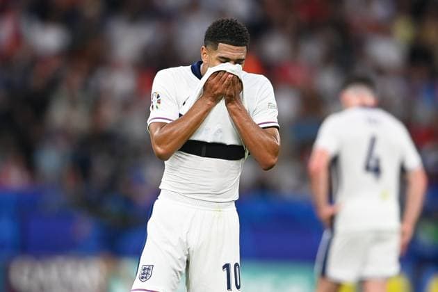 Fussball, Herren, Saison 2023 24, UEFA EURO, EM, Europameisterschaft,Fussball EM 2024, Finale in Berlin, Spanien - England, Jude Bellingham (England) ist unzufrieden, enttäuscht, enttaeuscht, niedergeschlagen , 14.07. 2024, Copyright: xSebastianxRäppold MatthiasxKochx