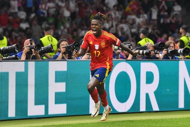 Fussball, Herren, Saison 2023 24, UEFA EURO, EM, Europameisterschaft,Fussball EM 2024, Finale in Berlin, Spanien - England, Nico Williams (Spanien) Torjubel, jubelt nach dem Tor zum 1:0 , 14.07. 2024, Copyright: xSebastianxRäppold MatthiasxKochx