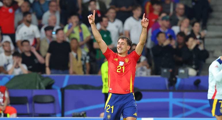 Spanien - England UEFA EURO, EM, Europameisterschaft,Fussball 2024 Finale Berlin, 14.07.2024, Olympiastadion, UEFA EURO 2024 Germany, Finale, Spanien ESP - England ENG , Im Bild: Tor für Spanien. Eberechi Eze (21, ENG) trifft zum 2:1 und jubelt. ,
