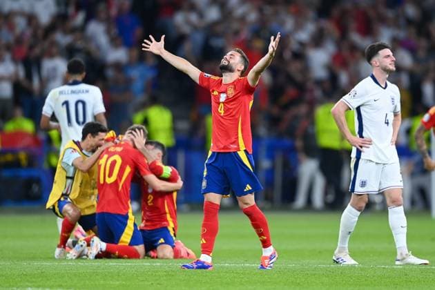 Fussball, Herren, Saison 2023 24, UEFA EURO, EM, Europameisterschaft,Fussball EM 2024, Finale in Berlin, Spanien - England, Nacho (Spanien) jubelt nach dem Gewinn der UEFA Europameisterschaft 2024 , 14.07. 2024, Copyright: xSebastianxRäppold MatthiasxKochx