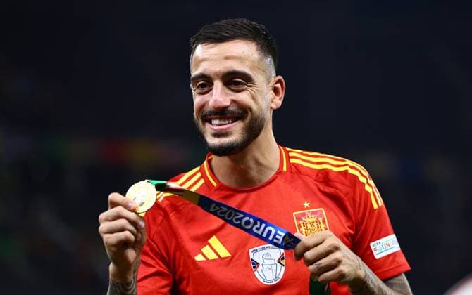 Joselu of Spain celebrates winning the 2024 UEFA European Football Championship Spain v England, UEFA European Championship, EM, Europameisterschaft 2024, Final, Football, Olympiastadion, Berlin, Germany, 14 Jul 2024 EDITORIAL USE ONLY No use with unauthorised audio, video, data, fixture lists, club league logos or live services. Online in-match use limited to 120 images, no video emulation. No use in betting, games or single club league player publications. Copyright: xMichaelxZemanek Shutterstockx 14583343fl
