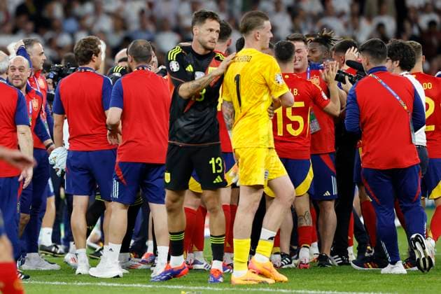 GER, Berlin, Fussball, Spanien vs England, Finale, Olympiastadion Berlin, UEFA EURO, EM, Europameisterschaft,Fussball 2024, Teamjubel, feiern, Sieg, Freude, Jubel, jubilierend, gewonnen, Sieger, Europameister, Gewinner, 4 malig, Rekord, Endstand 2:1, 14.07.2024, Copyright: HMBxMedia HeikoxBecker