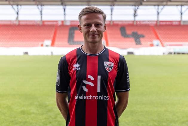 Moritz Seiffert (23, FCI); FC Ingolstadt 04; 3.Liga, Porträttermin 2024 2025, ; FC Ingolstadt 04 Saison 2024 2025 photoshoot, Headshot, Porträt, Vorstellung, Präsentation, Pressetermin, Fußball, GER