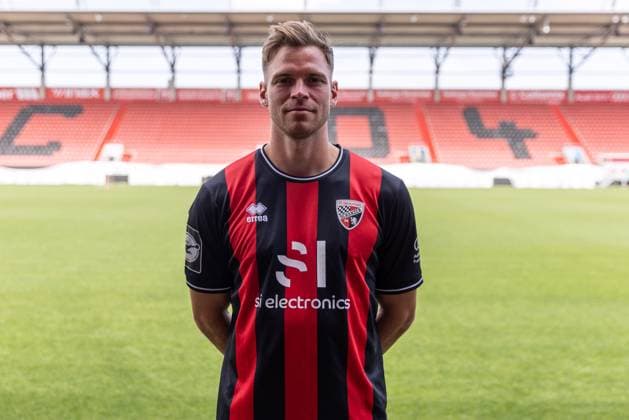 Simon Lorenz (32, FCI); FC Ingolstadt 04; 3.Liga, Porträttermin 2024 2025, ; FC Ingolstadt 04 Saison 2024 2025 photoshoot, Headshot, Porträt, Vorstellung, Präsentation, Pressetermin, Fußball, GER